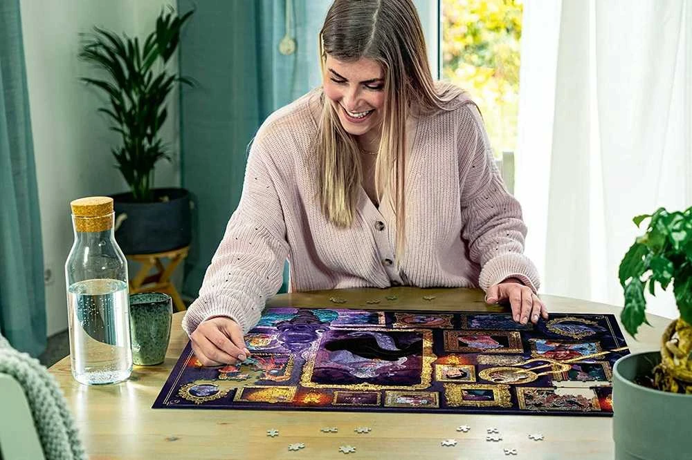Ravensburger "Villainous" Dėlionė 1000 vnt. - Uršulė
