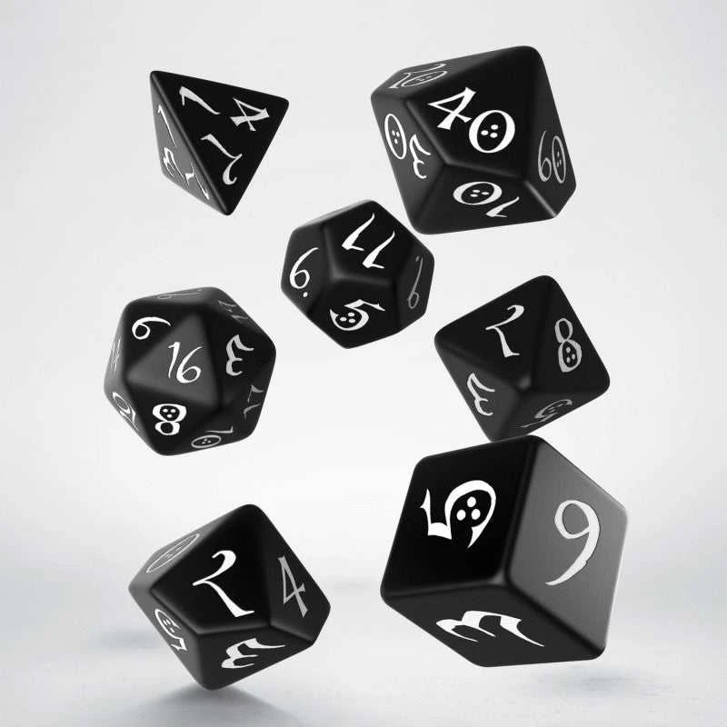 Q Workshop Classic RPG Kauliukų Rinkinys Juodos Ir Baltos Spalvos