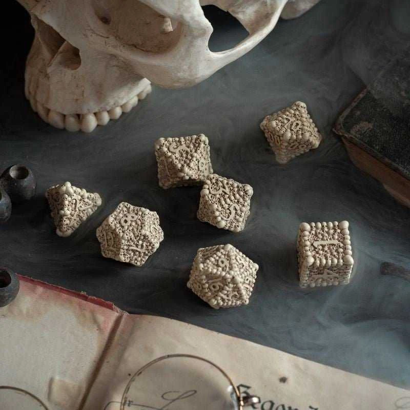 Q Workshop Dice Macabre Kauliukų Rinkinys