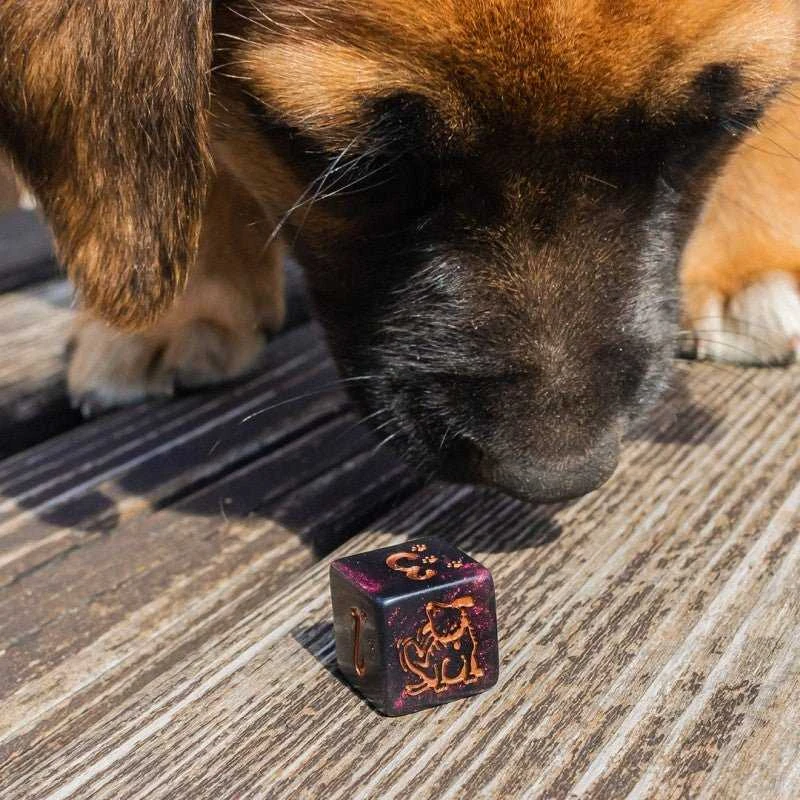 Q Workshop DOGS Dice Set: Luna Kauliukų Rinkinys