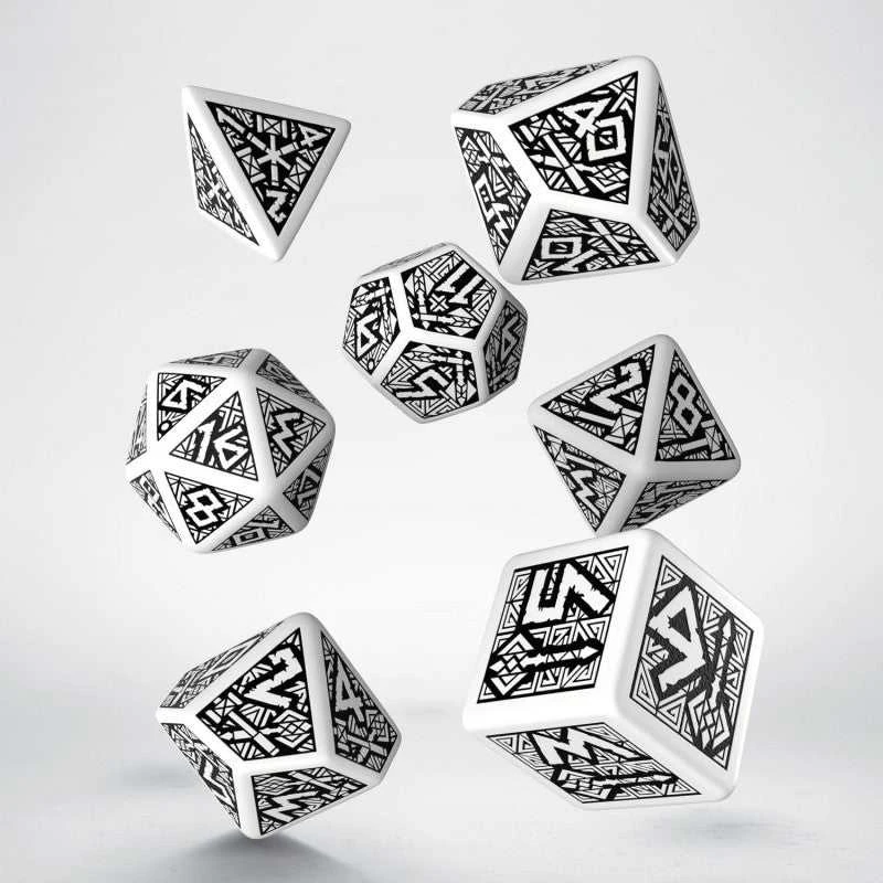Q Workshop Dwarven Kauliukų Rinkinys (Baltos Ir Juodos Spalvos)
