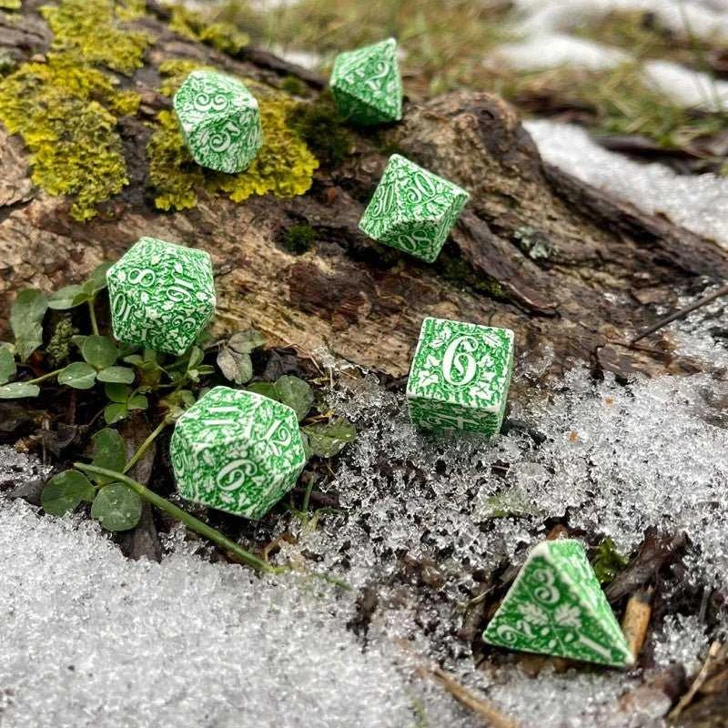Dėlionė Q Workshop Forest Tundra Kauliukų Rinkinys Žalios Ir Baltos Spalvos