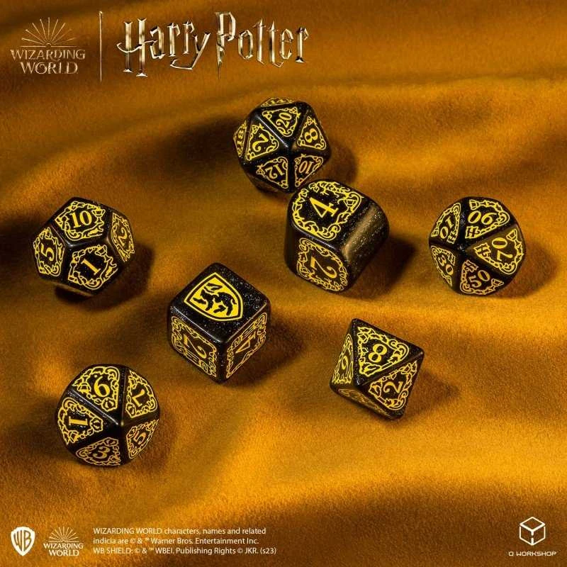 Q Workshop Harry Potter Hufflepuff Modern Dice Kauliukų Rinkinys (Juodos Sp.)