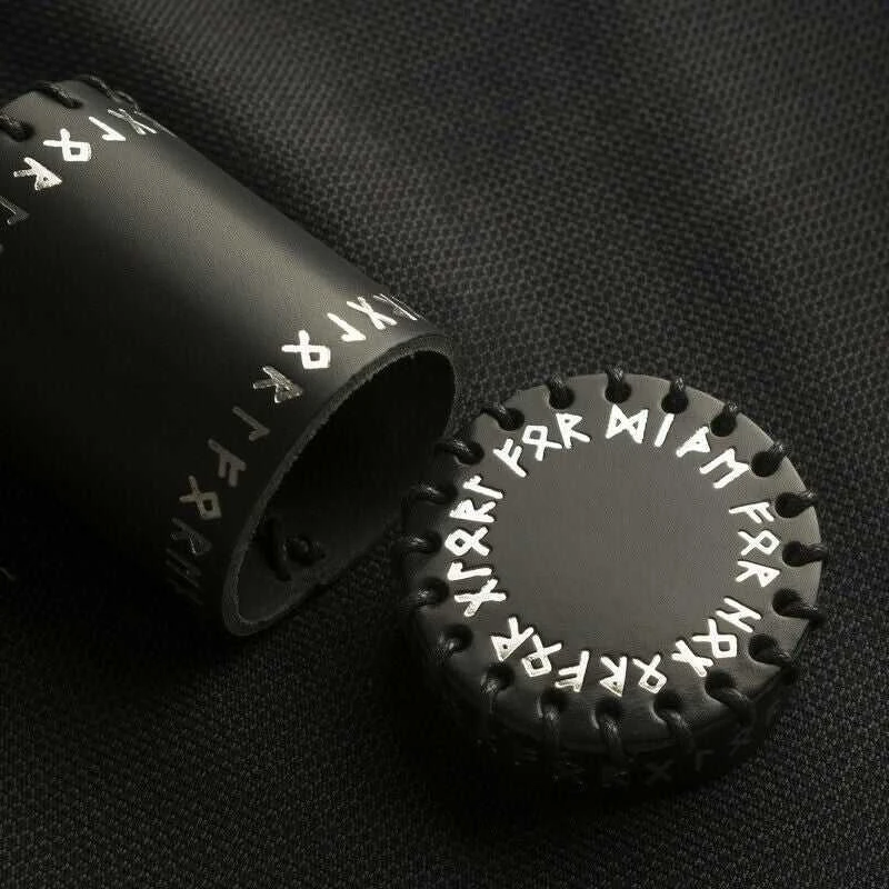 Dėlionė Q Workshop Runic Juodas Leather Kauliukų Puodelis