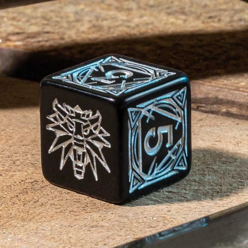 Dėlionė Q Workshop The Witcher Geralt Sidabrinis Sword Kauliukų Rinkinys Juodos Ir Sidabro Sp