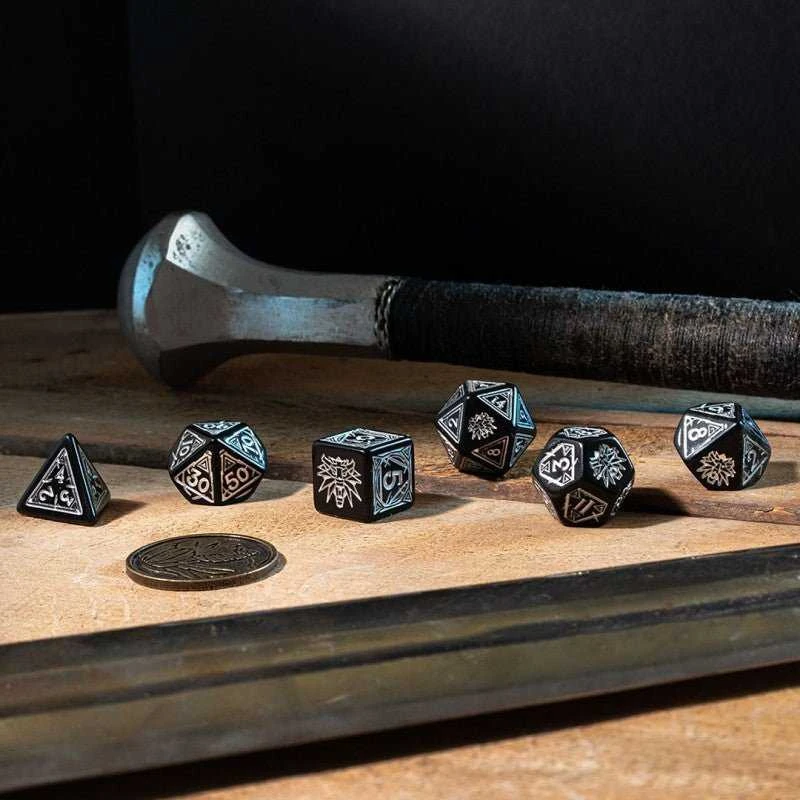 Dėlionė Q Workshop The Witcher Geralt Sidabrinis Sword Kauliukų Rinkinys Juodos Ir Sidabro Sp