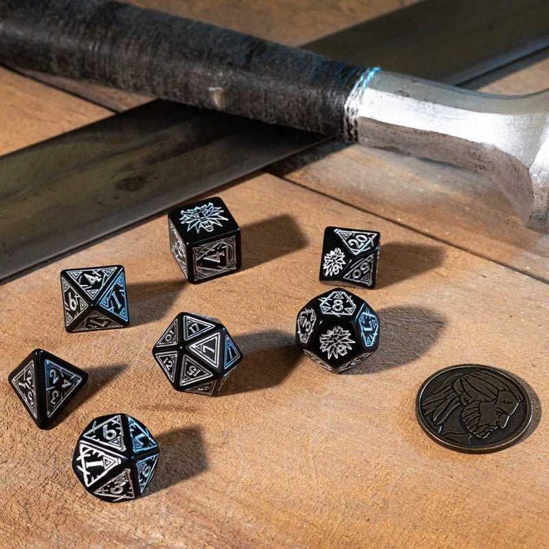 Dėlionė Q Workshop The Witcher Geralt Sidabrinis Sword Kauliukų Rinkinys Juodos Ir Sidabro Sp