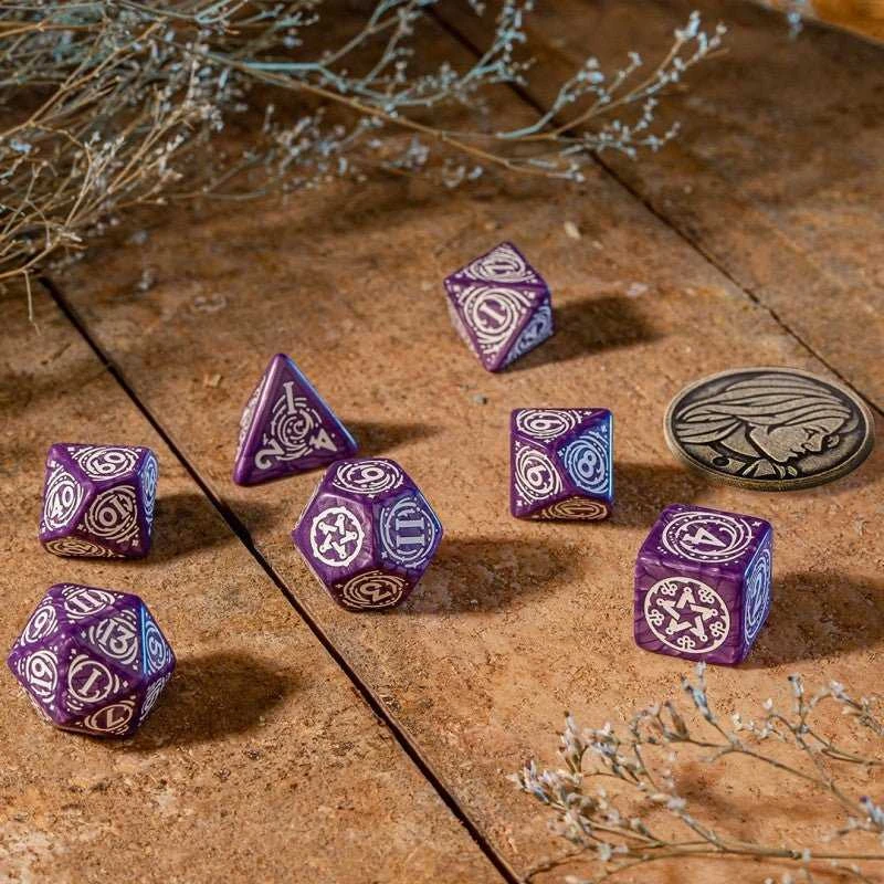 Q Workshop The Witcher Yennefer Kauliukų Rinkinys Levandų Ir Baltos Spalvos