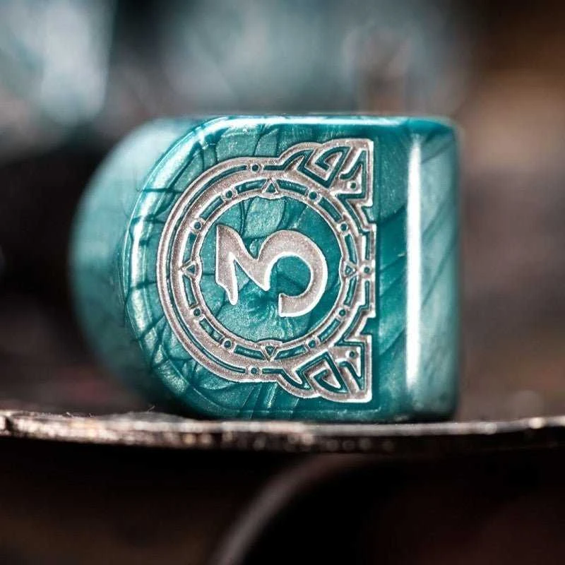 Q Workshop Viking Modern Dice Set: Mjolnir Kauliukų Rinkinys