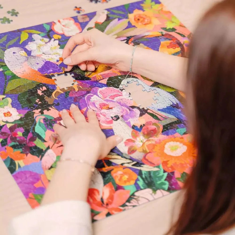 Ravensburger Dėlionė 750 vnt. - Spalvingi paukščiai ir gėlės