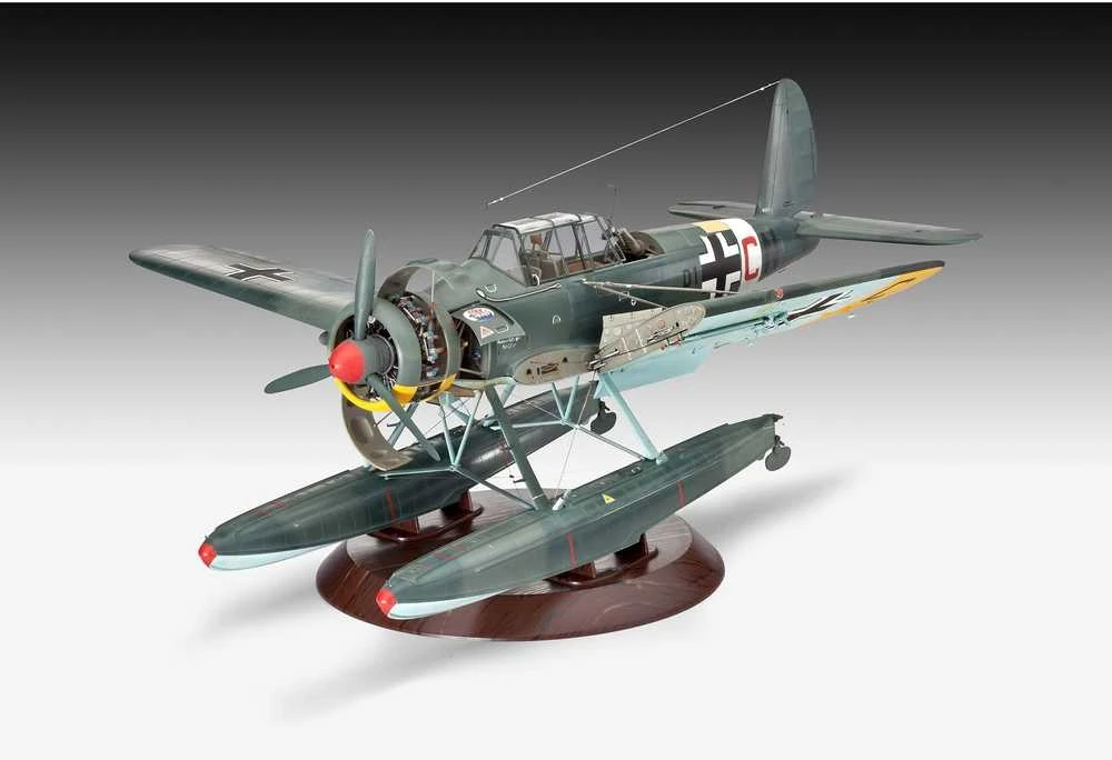 Revell Arado Ar 196A-3 hidroplanas 1/32 – plastikinis surinkimo rinkinys