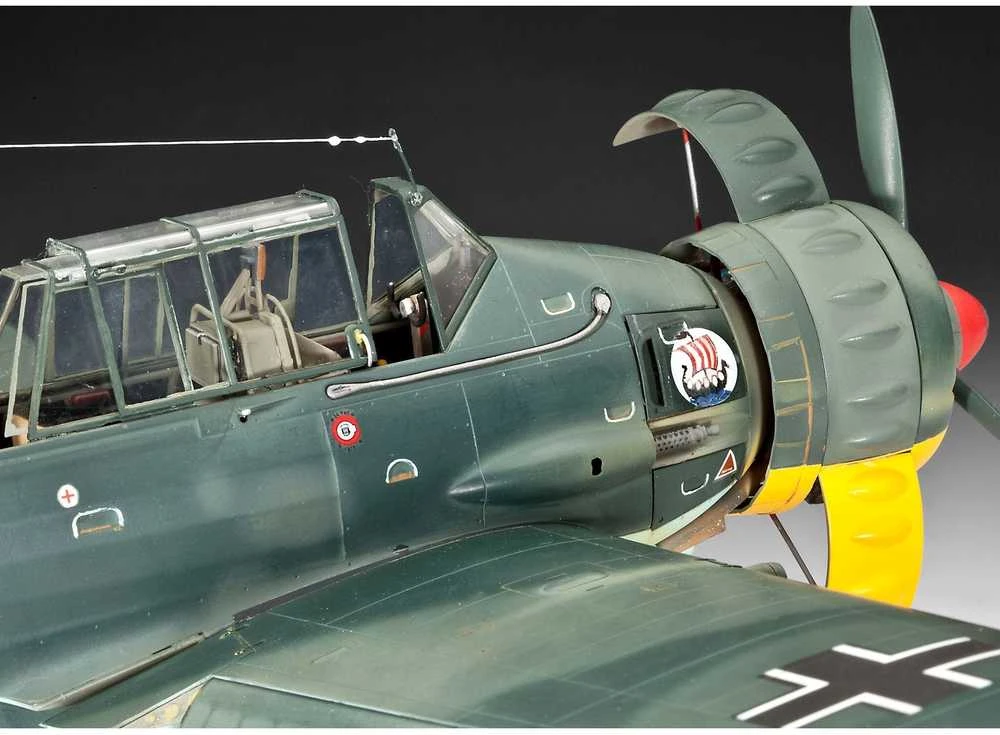Revell Arado Ar 196A-3 hidroplanas 1/32 – plastikinis surinkimo rinkinys