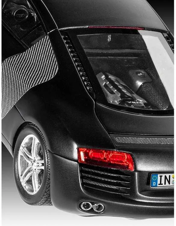 Revell Audi R8 1:24 dovanų rinkinys – plastikinis modelis su dažais ir klijais