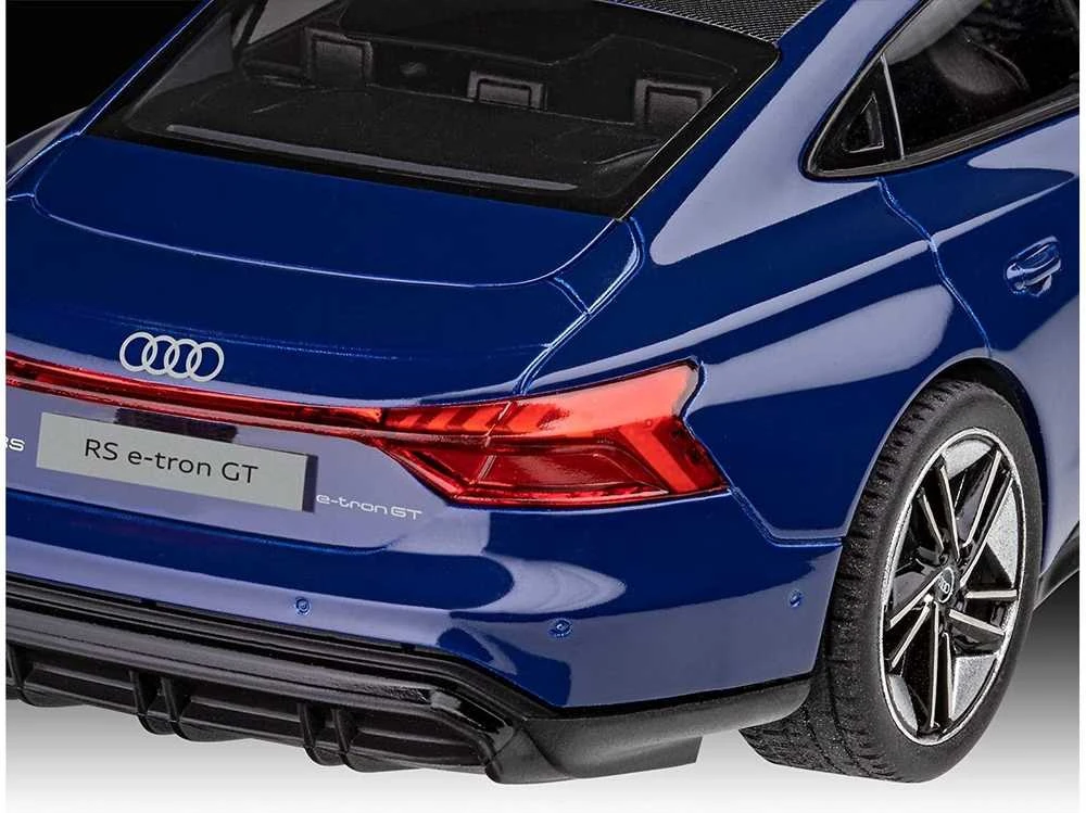 Revell Audi RS e-tron GT 1/24 Easy-Click surenkamas modelis be klijų