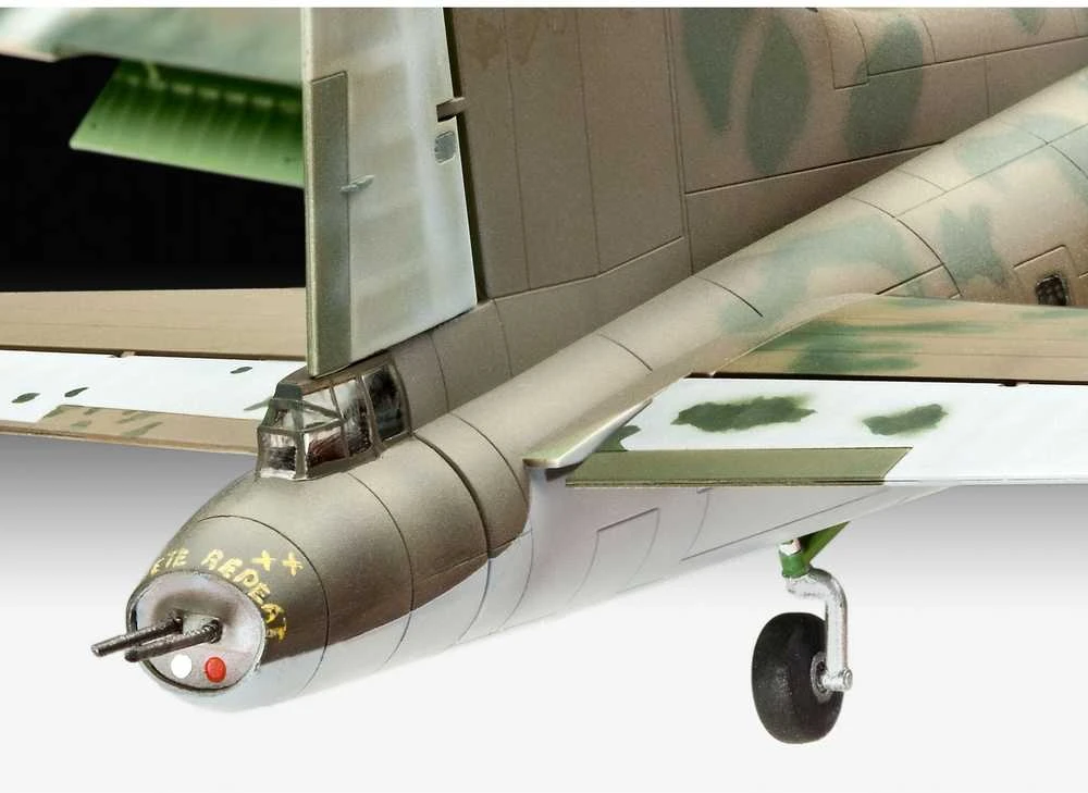 Revell – B-17F „Memphis Belle“, 1/72, 04279