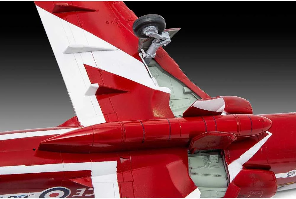 Revell BAe Hawk T.1A Raudona Arrows RAF 1/32 plastikinis modelis