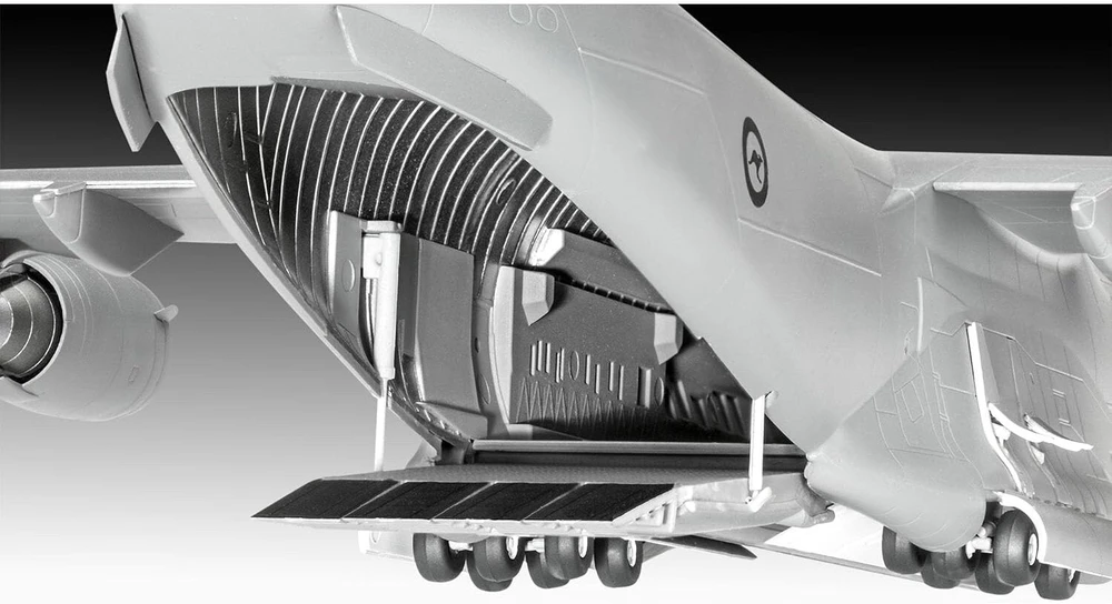 Revell Boeing C-17A Globemaster III surenkamas modelis 1:144