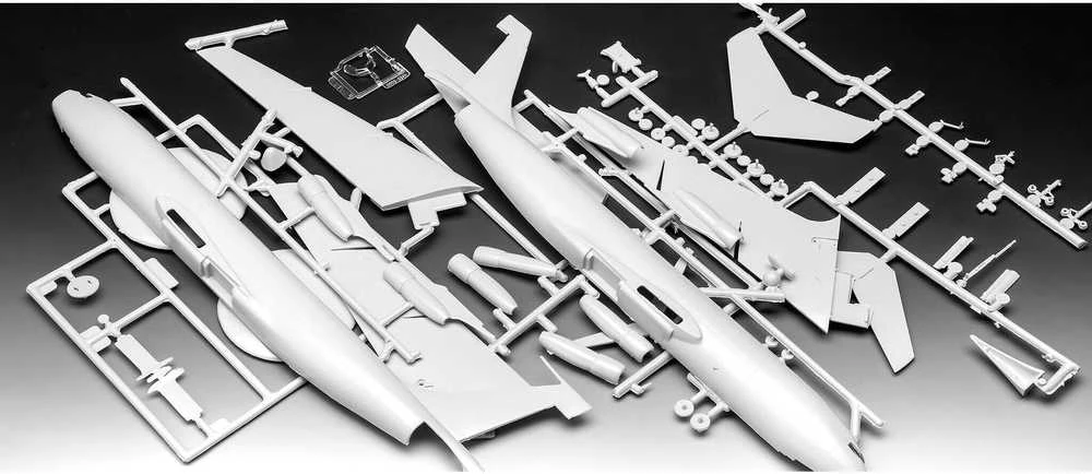 Revell Boeing E-3A Sentry 1/144 plastikinis lėktuvo rinkinis