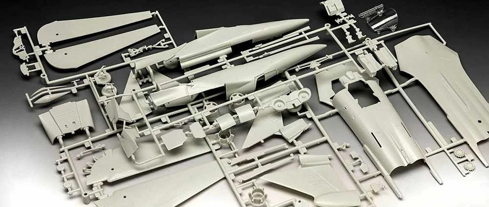 Revell EF-111A Raven - PLASTIKINIS modeliavimo rinkinys
