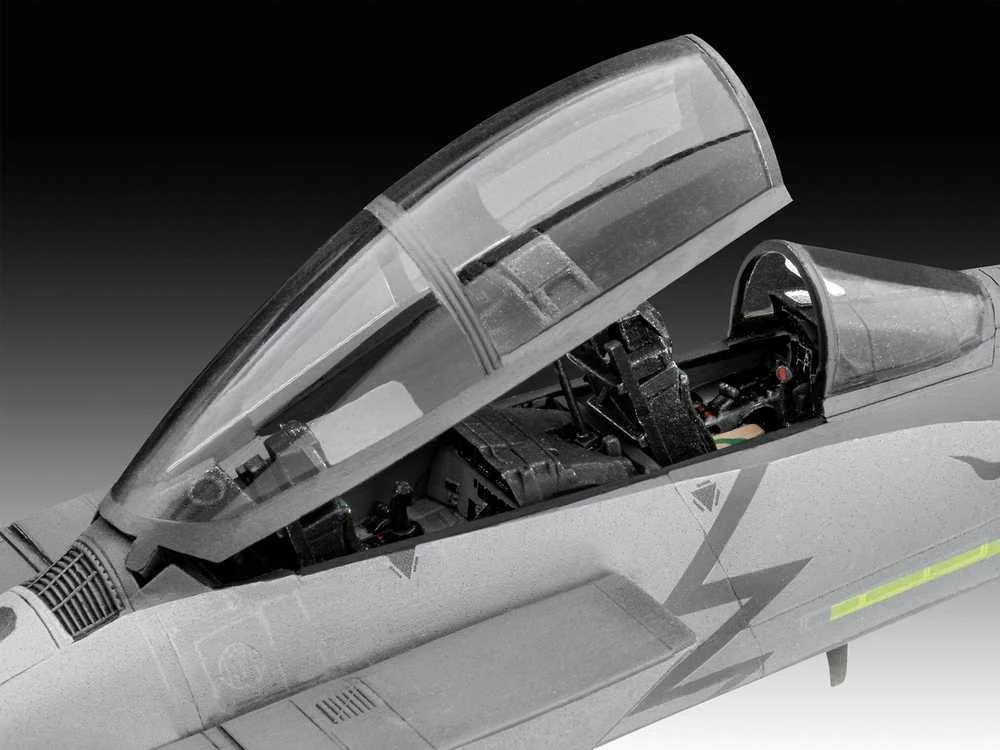 Revell F-15E Strike Eagle 1/72 plastikinis lėktuvo modelis
