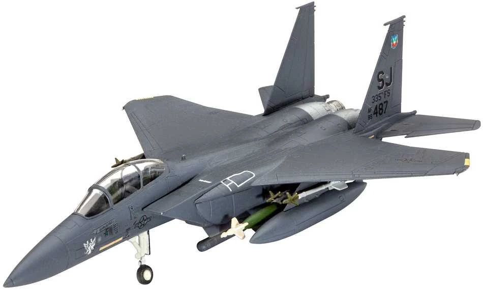 Revell F-15E Strike Eagle 1:144 plastikinis lėktuvo modelis su bombomis