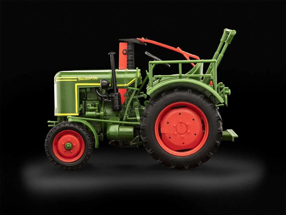 Revell Fendt F20 Dieselroß traktoriaus modelis 1/24 (Click System)