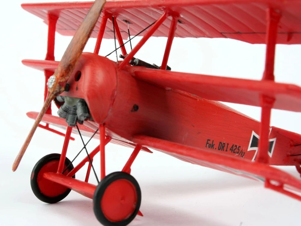 Revell Fokker Dr.1 triplano surenkamas modelis 1/72 – dovanų rinkinys