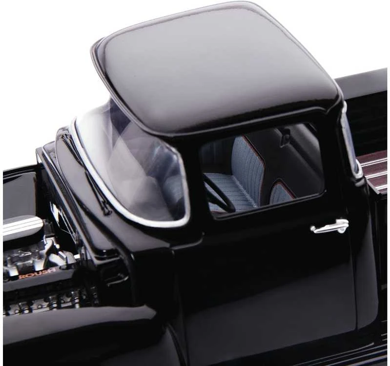 Revell Foose Ford FD-100 pikapas 1:25 surenkamas modelis