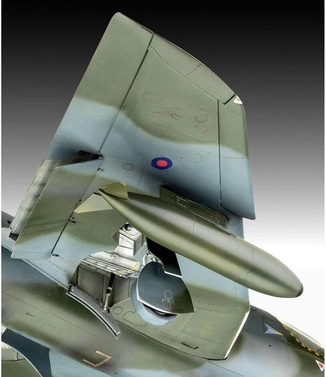 Revell Hawker Hunter T.7/T.7A surenkamas lėktuvo modelis 1/32 03786