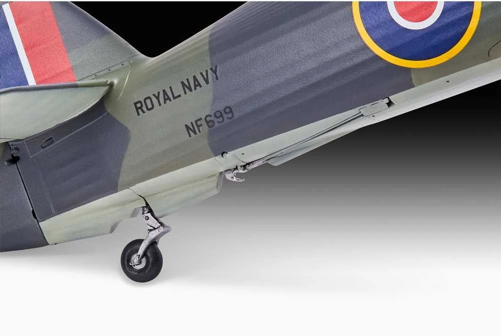 Revell Hawker Sea Hurricane Mk.IIC 1/32 plastikinis lėktuvo modelis surinkimui