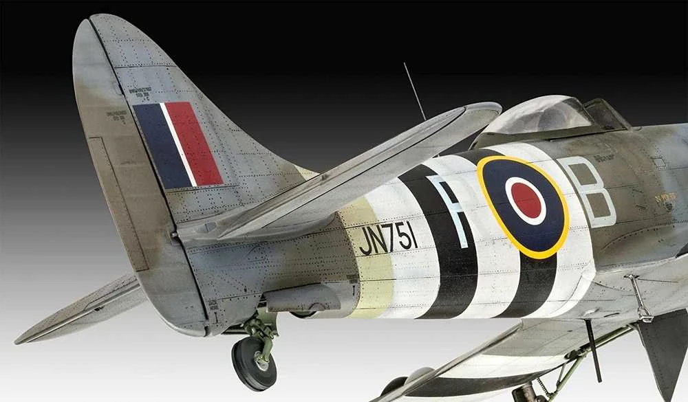 Revell Hawker Tempest V - PLASTIKINIS modeliavimo rinkinys