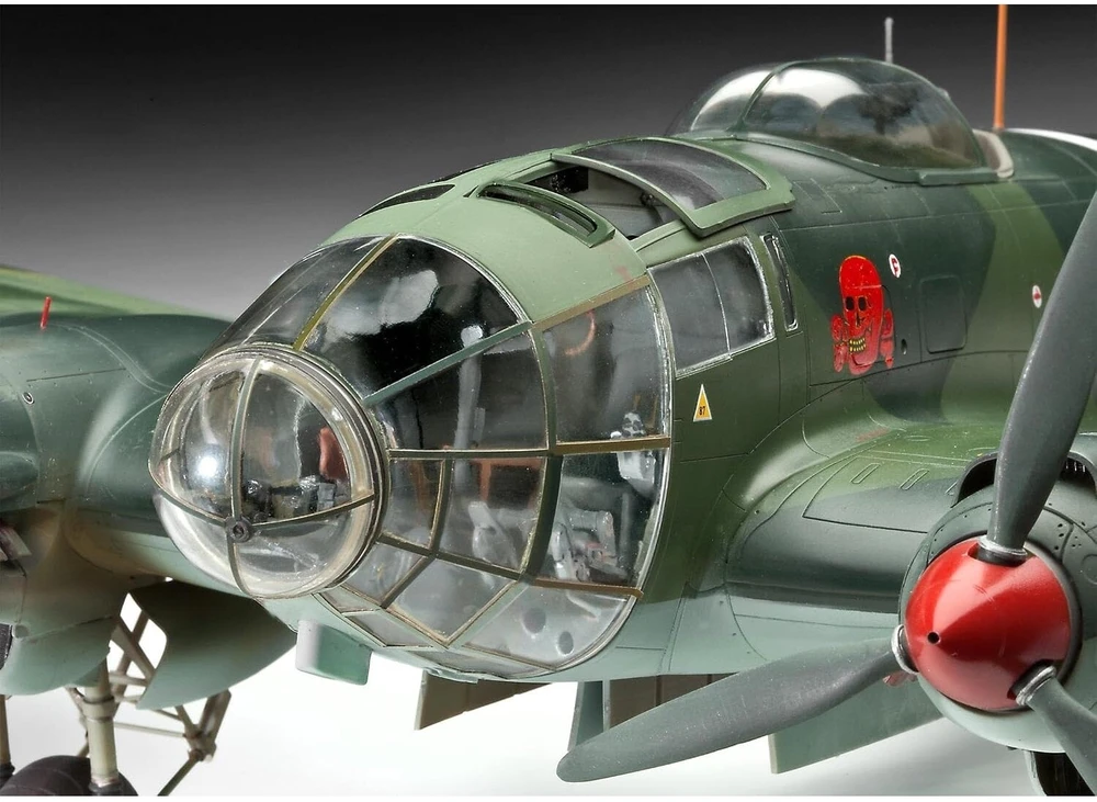 Revell Heinkel He 111 P-1 plastikinis lėktuvo modelis 1/32, 51 cm
