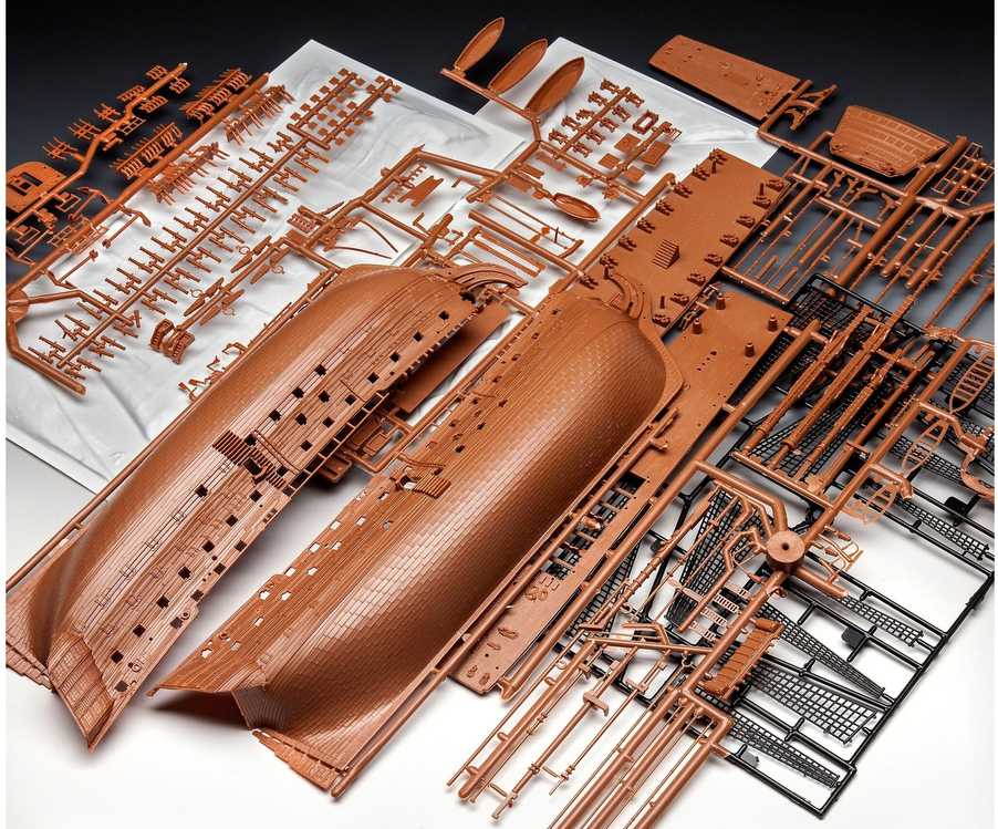 Revell HMS Victory laivo modelio dovanų rinkinys 1:225 su dažais ir klijais