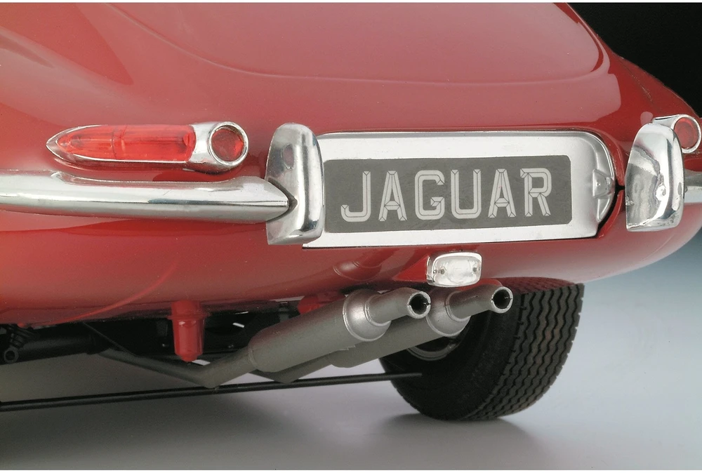 Revell – Jaguar E-Type Limited Edition, 1/8, 07717