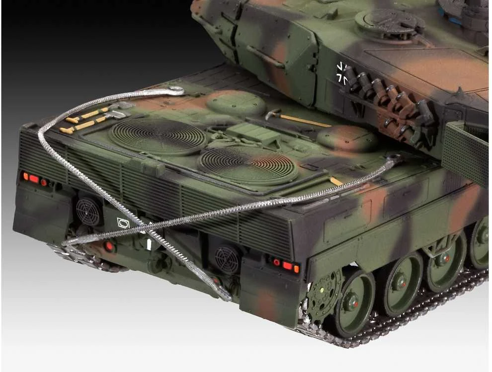 Revell Plastikinis modelis Leopard 2A6/A6M 1:72, rudas