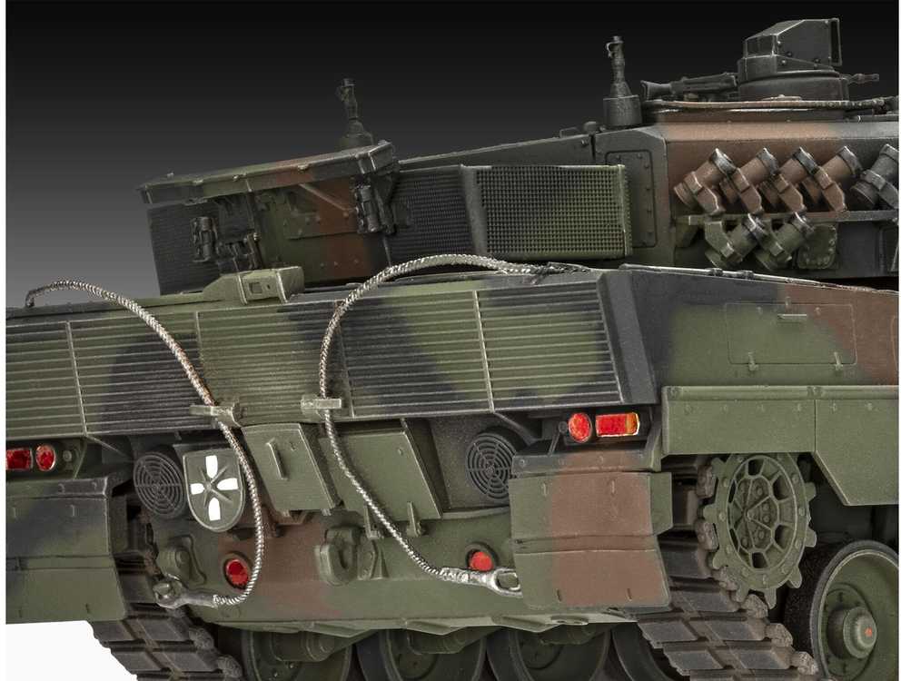 Revell Leopard 2A6MA2 1/35 dovanų rinkinys „70 metų Bundeswehr“