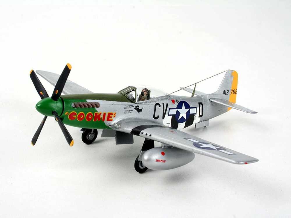 Revell Model Set P - 51D Mustang - PLASTIKINIS modeliavimo rinkinys