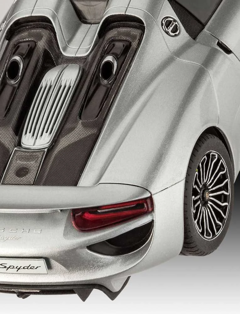 Revell Porsche 918 Spyder 1:24 plastikinis surinkimo rinkinys