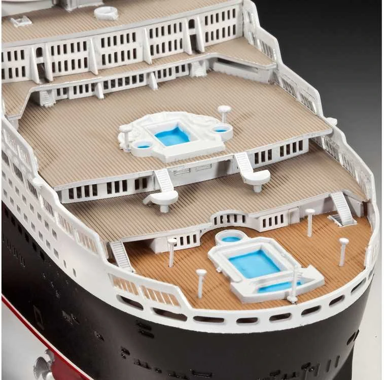 Revell Queen Mary 2 laivo modelis 1:700, plastikinis surinkamas, 49,4 cm