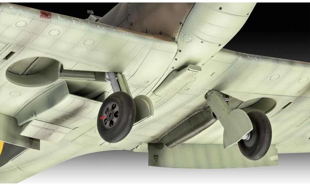 Revell - Spitfire Mk.II Aces High 35th Anniversary Iron Maiden dovanų komplektas, 1/32, 05688