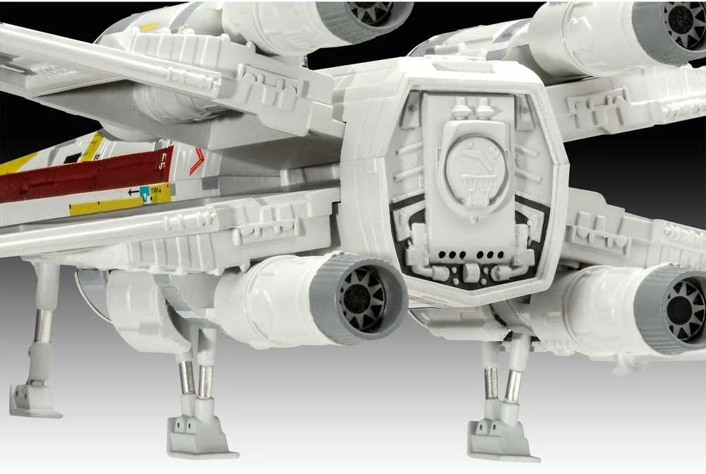 Revell Star Wars Mandalorian Carson Teva X-Wing 1:57 plastikinis modelis 06790
