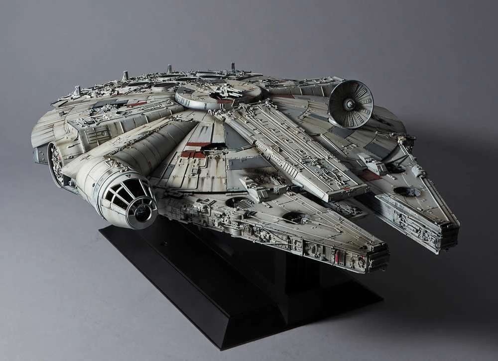 Revell Star Wars Millennium Falcon Perfect Grade 1/72 Bandai 01206 plastikinis modelis