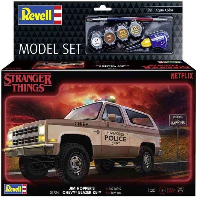 Revell Stranger Things: Hopper 1985 Chevy K5 Blazer dovanų rinkinys 1:25