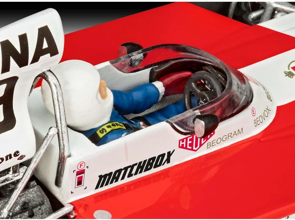 Revell Surtees TS16/03 1:32 surenkamo modelio dovanų rinkinys su dažais