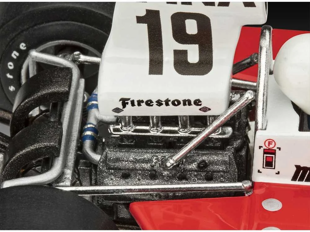 Revell Surtees TS16/03 F1 bolidas 1:32 plastikinis surinkimo rinkinys