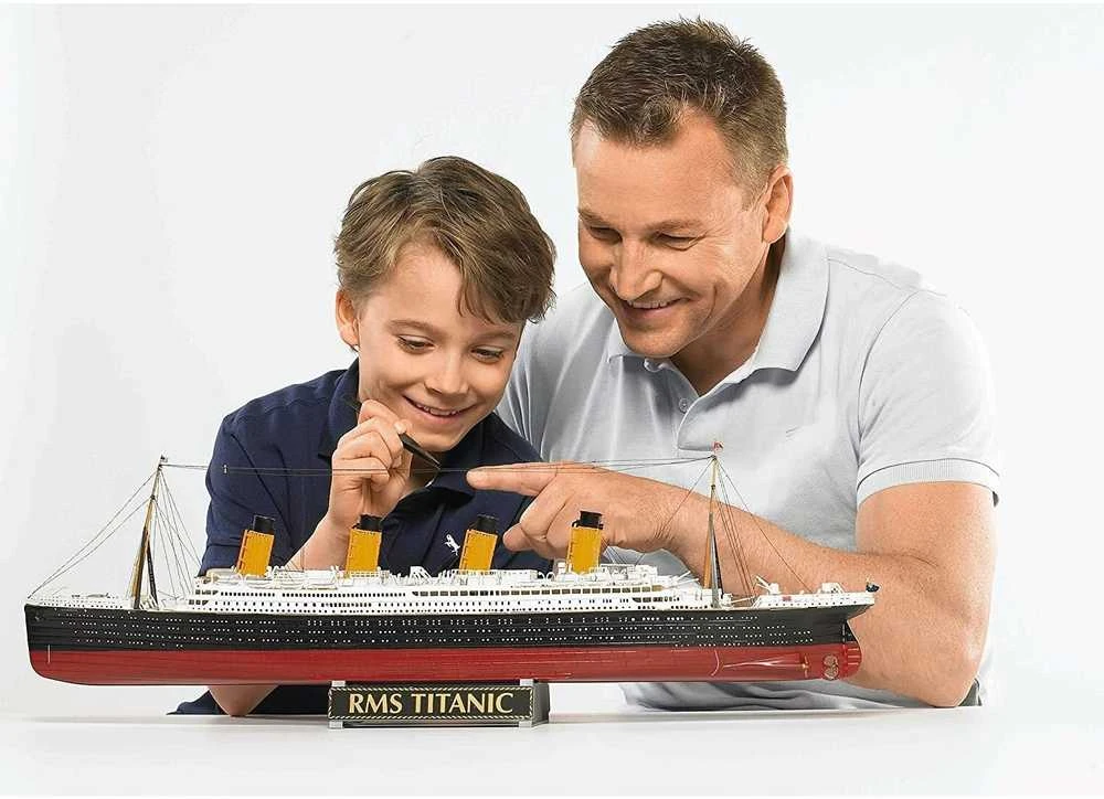 Revell - 100 Years Titanic (Spec.Edition) dovanų komplektas, 1/400, 05715