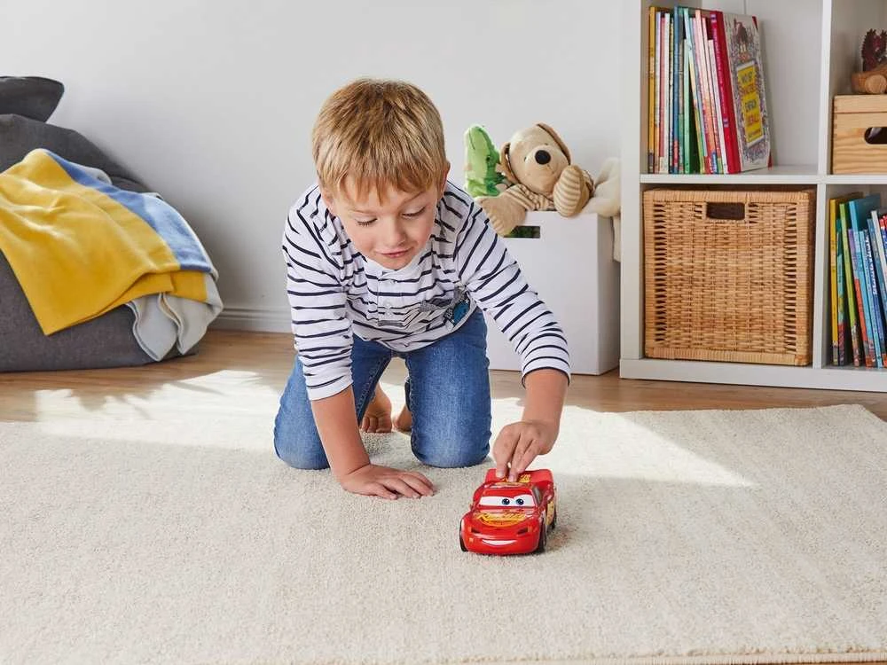 Revell Žaibas Makvynas Disney Cars, šviesos ir garsas, 1:20 surinkimo modelis