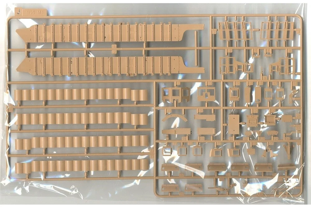 RFM M1A2 SEP V2 Abrams JAV pagrindinis kovos tankas 1/35 plastikinis modelis