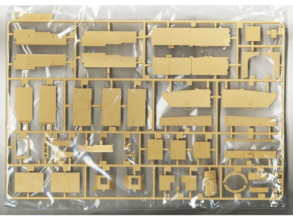 RFM Rye Field Model M1A1 Abrams Ukrainos atnaujinta versija 1/35, darbiniai vikšrai