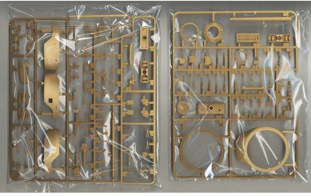 RFM Rye Field Model Sherman M4A3 76W HVSS Thunderbolt VII 1/35 plastikinis modelis